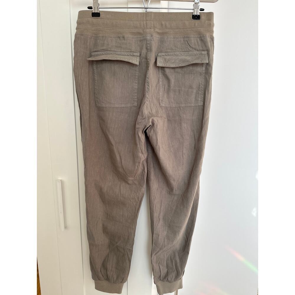 KUT from the Kloth Mirabella Crop Joggers in Olive, Size M, Like New Condition - Picture 2 of 6